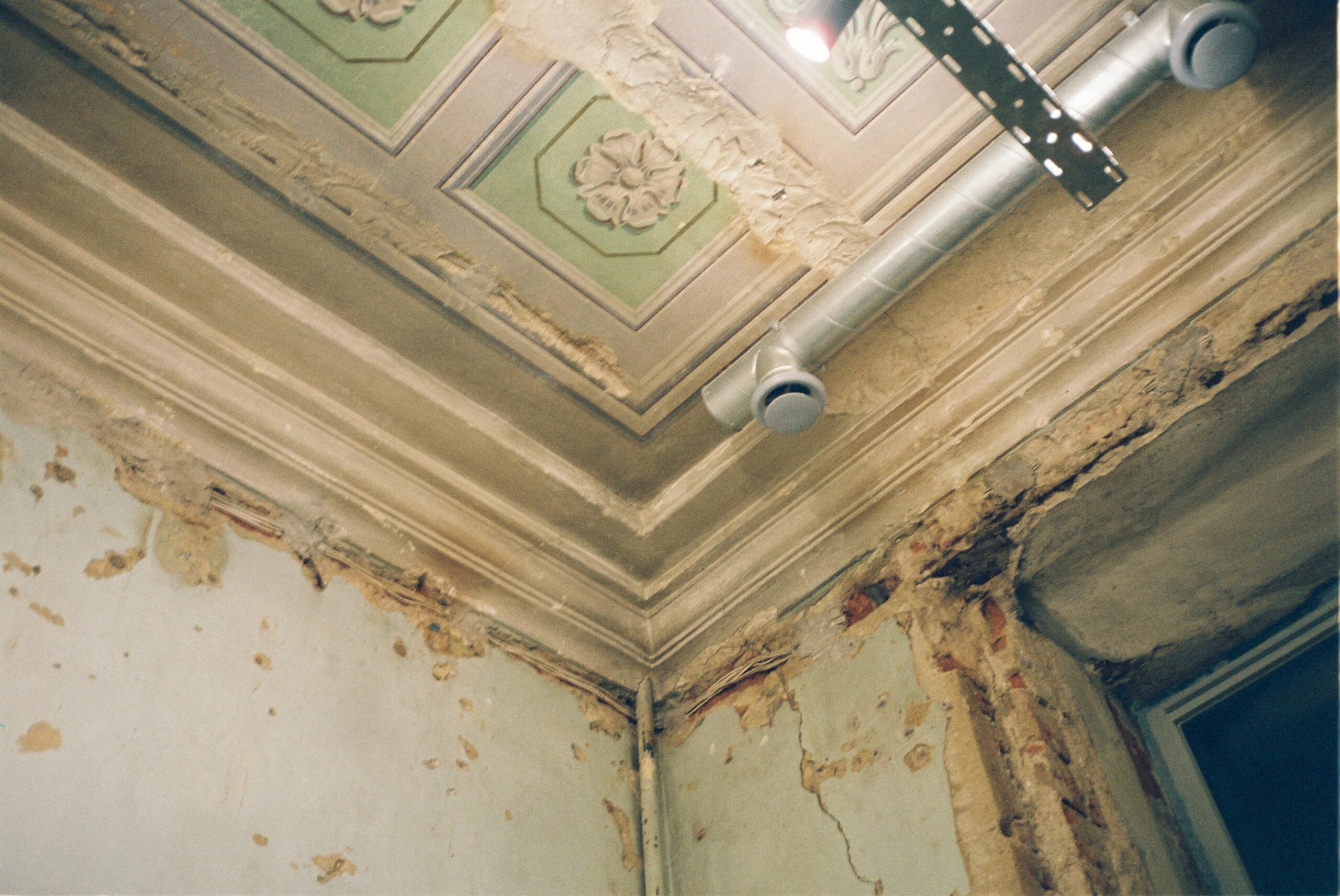 With a mold remediation team, you can kill mold at the source so it doesn't cause a problem for your home.